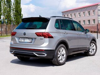 2021 Volkswagen Tiguan II Рестайлинг, серый, 3050000 рублей, вид 2