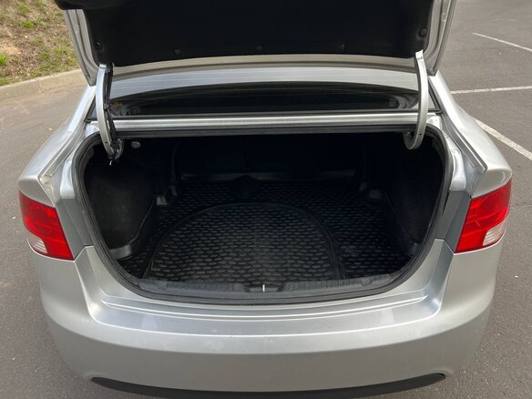 2011 Kia Cerato 6-speed II, серебристый, 650000 рублей - вид 8