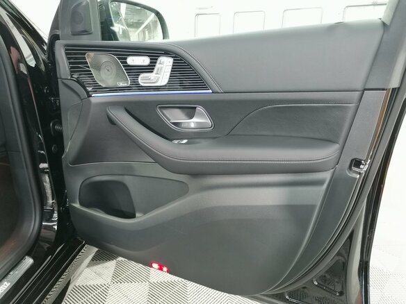 2025 Mercedes-Benz GLS 450 II (X167) Рестайлинг, чёрный, 22454000 рублей - вид 19
