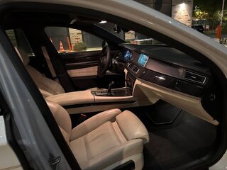 2012 BMW 7 серии 750i xDrive V (F01/F02/F04) Рестайлинг, белый, 1650000 рублей, вид 5