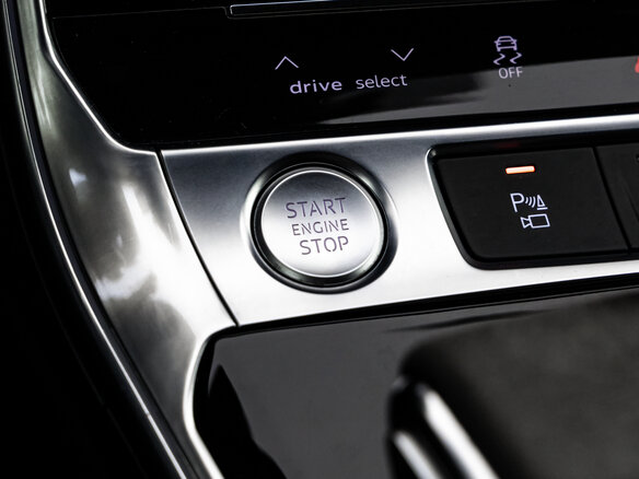 2019 Audi A6 50 TDI V (C8), серебристый, 3599000 рублей - вид 20