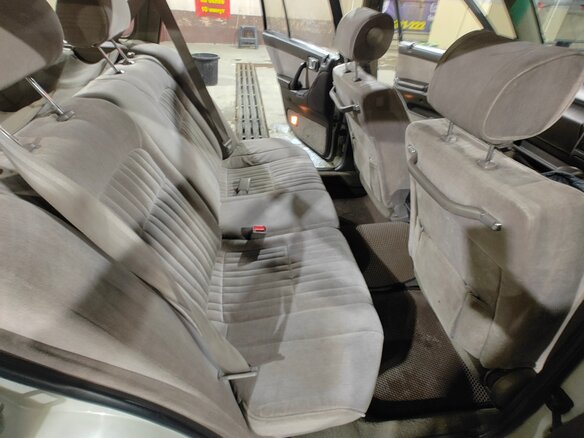 1990 Toyota Crown VIII (S130), серый, 550000 рублей - вид 20