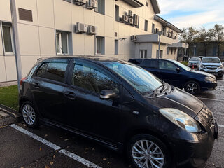 2009 Toyota Vitz II (XP90), чёрный, 365000 рублей, вид 4