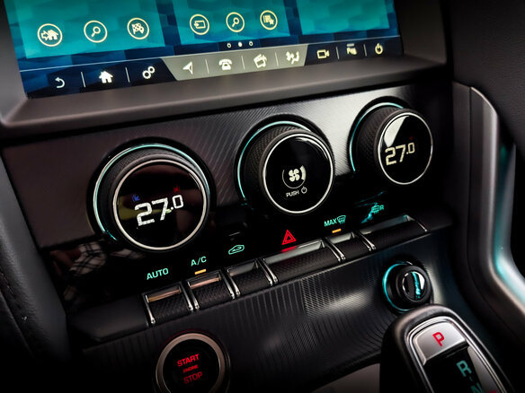 2020 Jaguar F-Type I Рестайлинг 2, белый, 5950000 рублей - вид 25