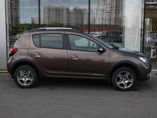 2022 Renault Sandero Stepway II Рестайлинг, коричневый, 1249000 рублей, вид 4