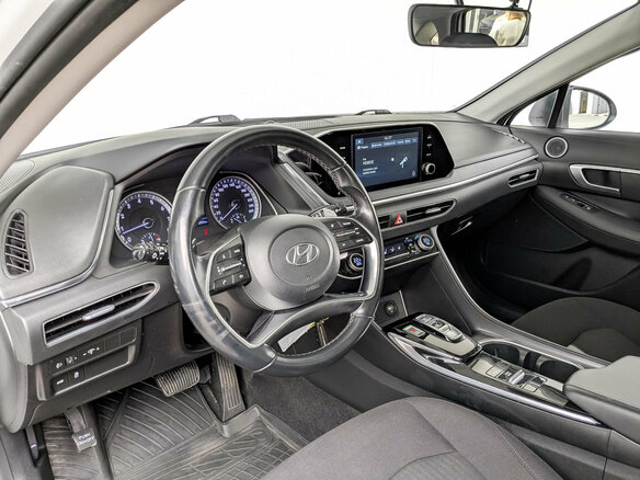 2020 Hyundai Sonata VIII (DN8), белый, 1875000 рублей - вид 15