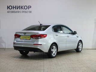 2017 Kia Rio III Рестайлинг, серебристый, 1199000 рублей, вид 5