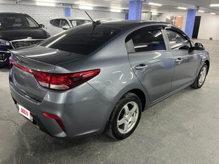 2017 Kia Rio III Рестайлинг, серый, 1125000 рублей, вид 5