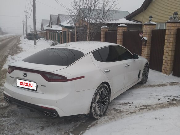 2019 Kia Stinger I, белый, 2000000 рублей - вид 2