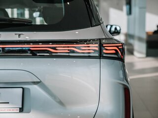 2026 Tenet T7, серебристый, 2966080 рублей, вид 4