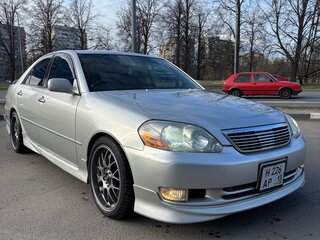 2001 Toyota Mark II IX (X110), серый, 1850000 рублей, вид 4
