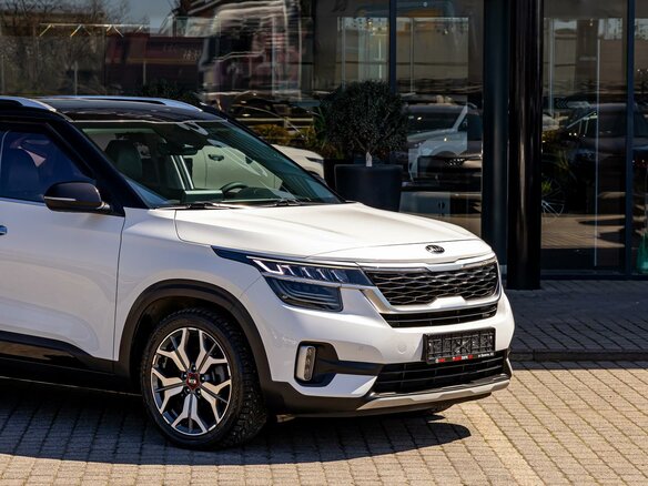 2022 Kia Seltos I, белый, 2055000 рублей - вид 6