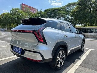 2026 Geely Atlas II, серебристый, 2960000 рублей, вид 4