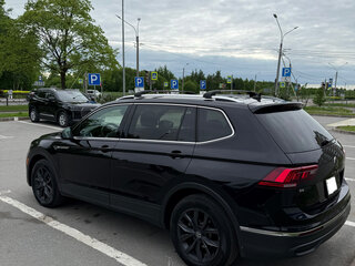 2022 Volkswagen Tiguan Allspace II Рестайлинг, чёрный, 4199000 рублей, вид 3