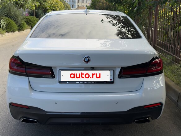 2020 BMW 5 серии 520d xDrive VII (G30/G31/G38) Рестайлинг, белый, 3699000 рублей - вид 1
