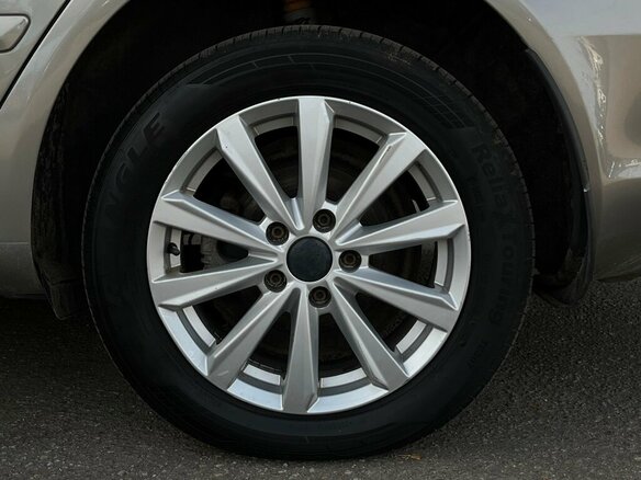 2012 Skoda Octavia II (A5) Рестайлинг, серебристый, 375500 рублей - вид 23