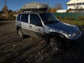 2012 Chevrolet Niva I Рестайлинг, серебристый, 490000 рублей, вид 3