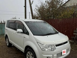 2012 Mitsubishi Delica D:5 I, белый, 2550000 рублей, вид 1