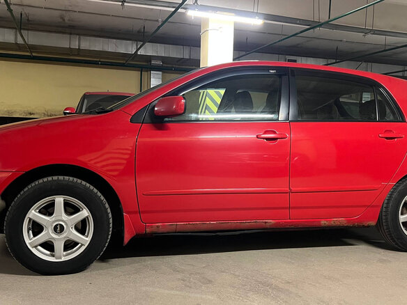 2001 Toyota Corolla Runx IX (E120, E130), красный, 450000 рублей - вид 5