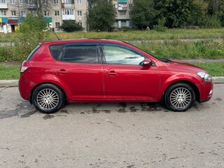 2011 Kia Ceed I Рестайлинг, красный, 600000 рублей, вид 4