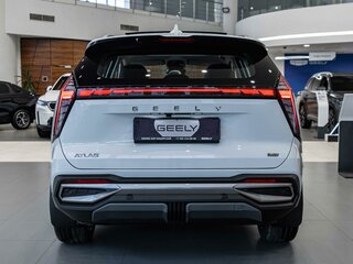 2026 Geely Atlas II, белый, 3909990 рублей, вид 5