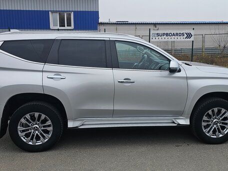 2021 Mitsubishi Pajero Sport III Рестайлинг, серебристый, 4050000 рублей, вид 4