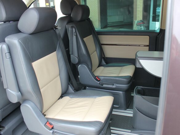 2011 Volkswagen Multivan T5 Рестайлинг, коричневый, 2200000 рублей - вид 15