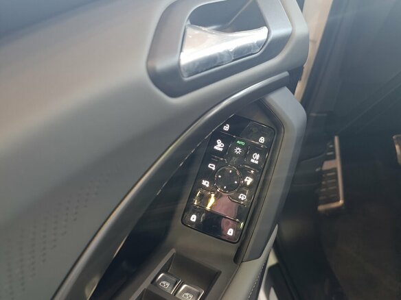 2026 Audi Q5 L III (GU), белый - вид 10