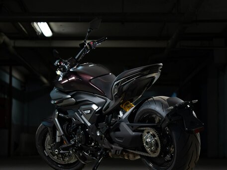 2026 Ducati XDiavel V4, фиолетовый, 3390000 рублей, вид 3