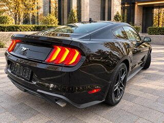 2021 Ford Mustang VI Рестайлинг, чёрный, 2990000 рублей, вид 4