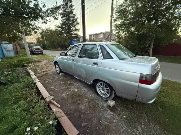 2002 Lada (ВАЗ) 2110, серебристый, 75500 рублей - вид 4
