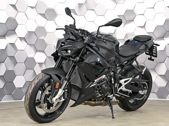 2025 BMW S 1000 R, чёрный, 2049000 рублей - вид 1
