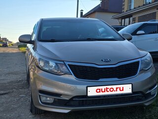 2015 Kia Rio 6-speed III, бежевый, 930000 рублей, вид 1