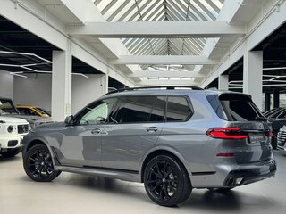 2026 BMW X7 40i I (G07) Рестайлинг, серый, 18170000 рублей, вид 5