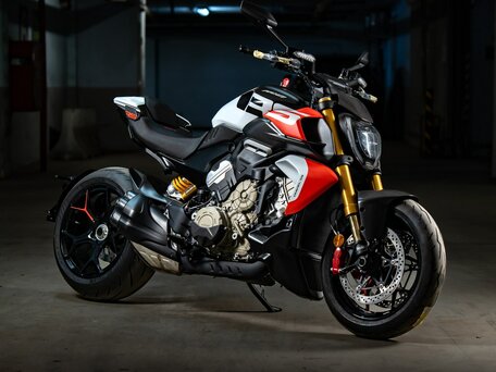2026 Ducati Diavel V4, белый, 4350000 рублей, вид 1