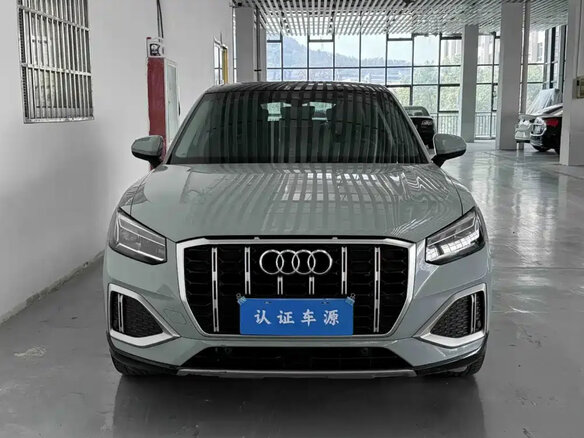 2022 Audi Q2 L 35 TFSI I Рестайлинг, серебристый, 2050000 рублей