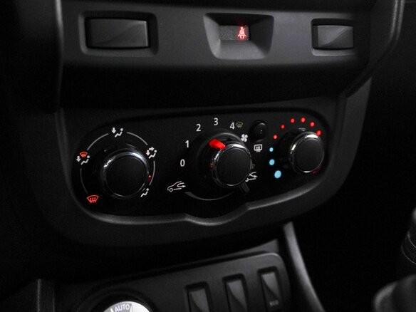 2018 Renault Duster I Рестайлинг, чёрный, 1291021 рублей - вид 13