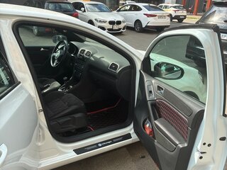 2011 Volkswagen Golf VI, белый, 950000 рублей, вид 5