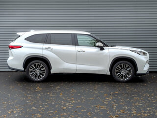 2025 Toyota Highlander IV (XU70), белый, 5200000 рублей, вид 4