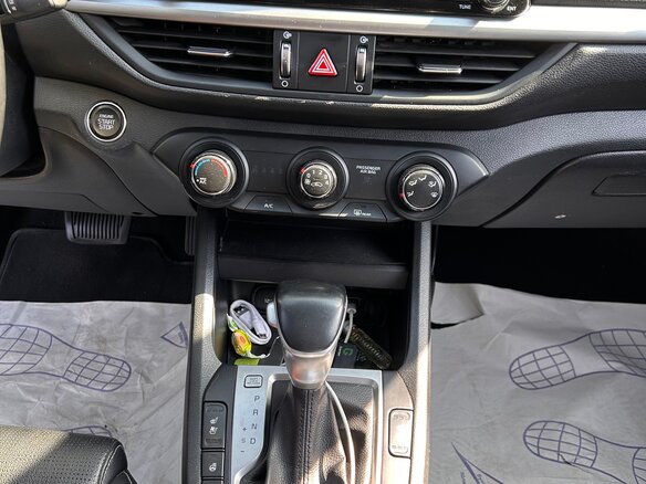 2020 Kia K3 II, чёрный, 1650000 рублей - вид 8