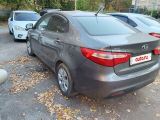 2013 Kia Rio 5-speed III, серый, 680000 рублей, вид 5
