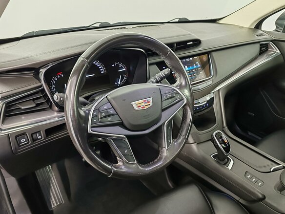 2017 Cadillac XT5 I, серый, 2219000 рублей - вид 13