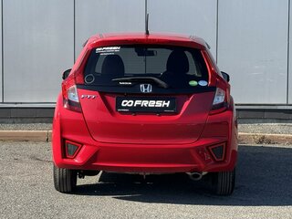 2017 Honda Fit III Рестайлинг, красный, 1159000 рублей, вид 4