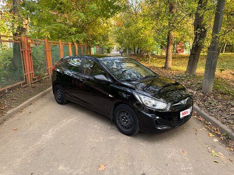 2012 Hyundai Solaris I, чёрный, 730000 рублей, вид 4