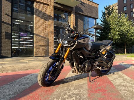 2018 Yamaha MT-09 (FZ-09), чёрный, 910000 рублей, вид 1