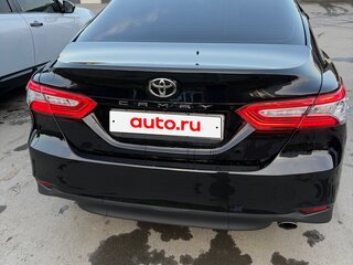 2020 Toyota Camry VIII (XV70), чёрный, 3390000 рублей, вид 5