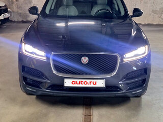 2017 Jaguar F-Pace I, серый, 2800000 рублей, вид 4