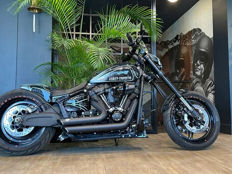 2019 Harley-Davidson FXDR 114, чёрный, 2150000 рублей, вид 1