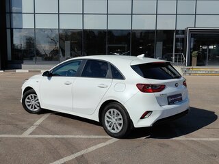 2018 Kia Ceed III, белый, 1449000 рублей, вид 2