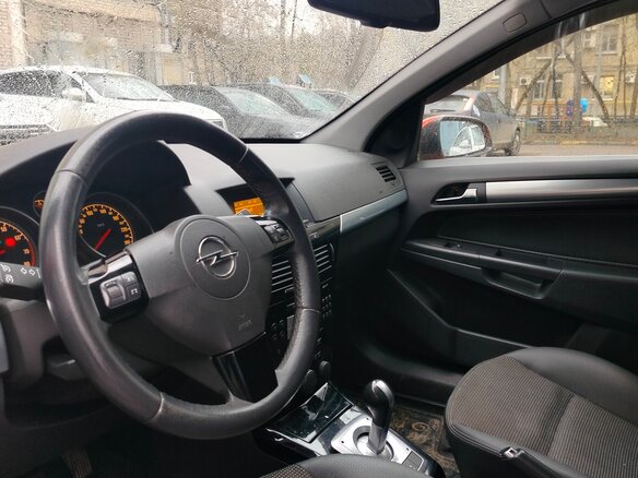 2008 Opel Astra H Рестайлинг, красный, 400000 рублей - вид 7